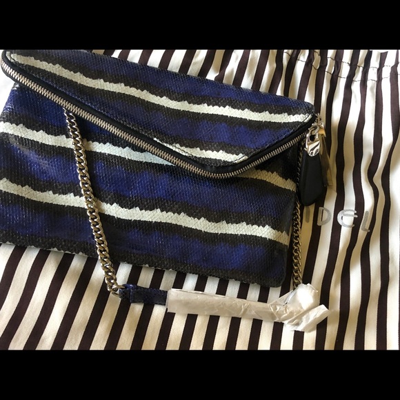 Henri Bendel purse/pouch - Picture 10 of 16